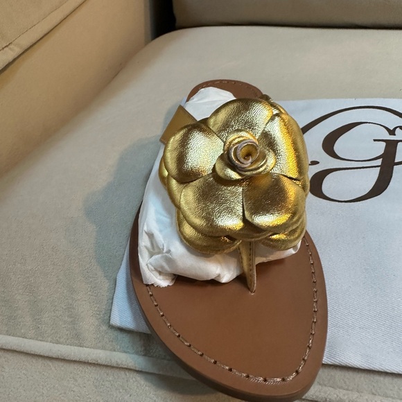 M. Gemi Medio Fiore Sandal in Gold. Size EU 39 - Picture 3 of 4